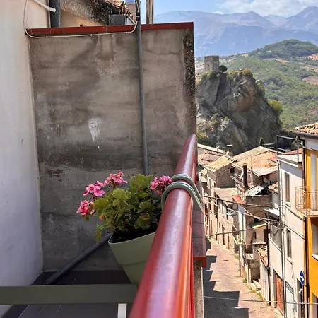 La Ginestra * Roccascalegna